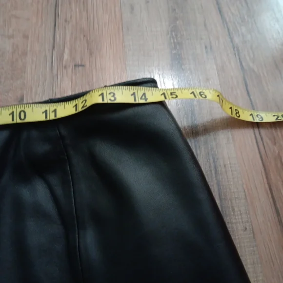 Womans soft lambskin pencil skirt black sz 8 - Picture 3 of 5